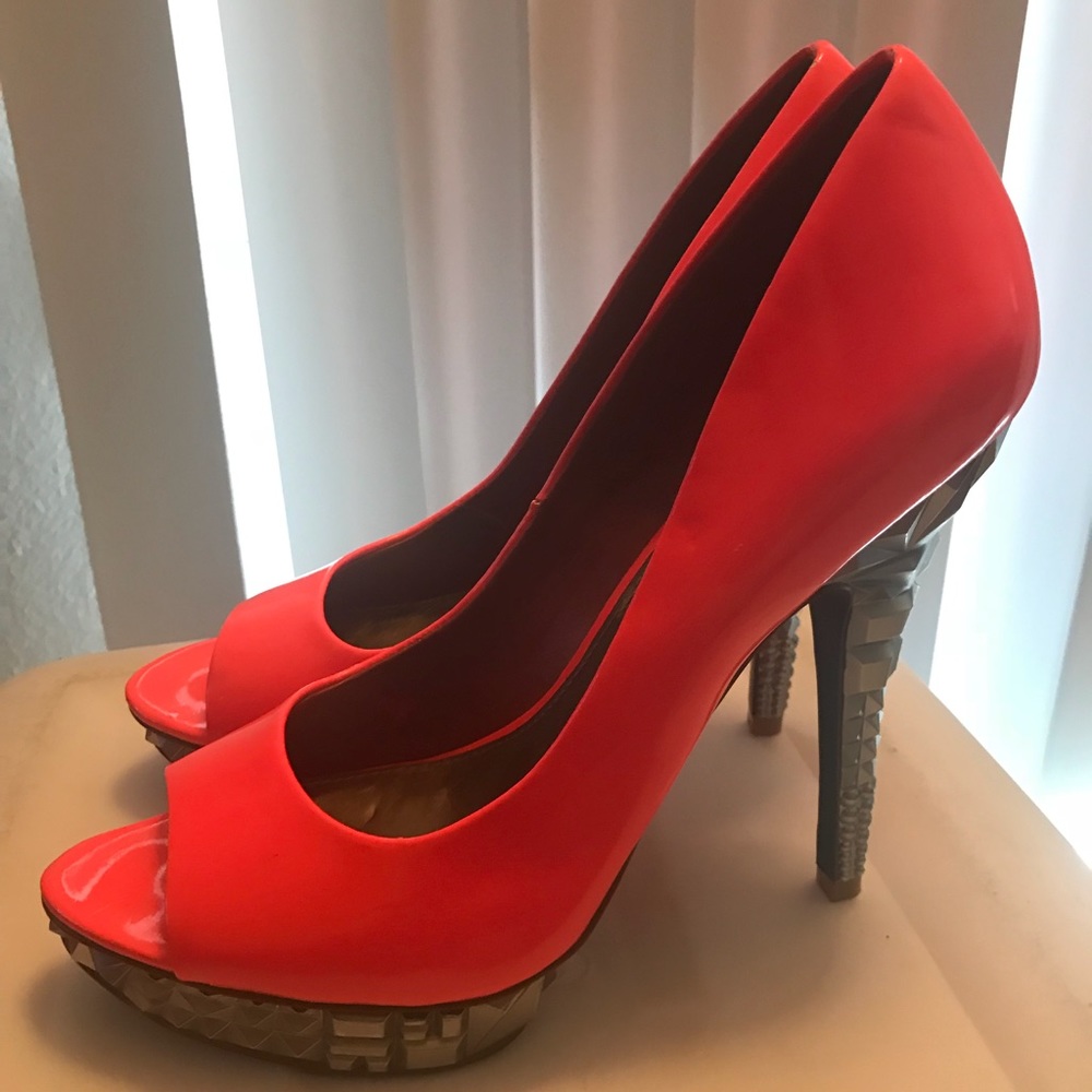 Rachel Roy Size 9 Peeptoe Heel